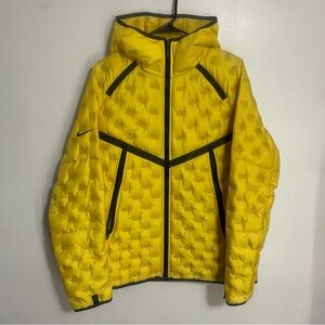 Nike Sportswear Shield Tech Yellow Jacket Size Medium